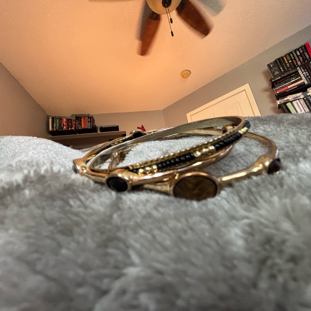 Gold and Black Bangle Bracelet Set